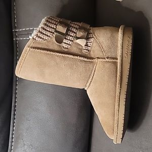 Youth Bearpaw boots